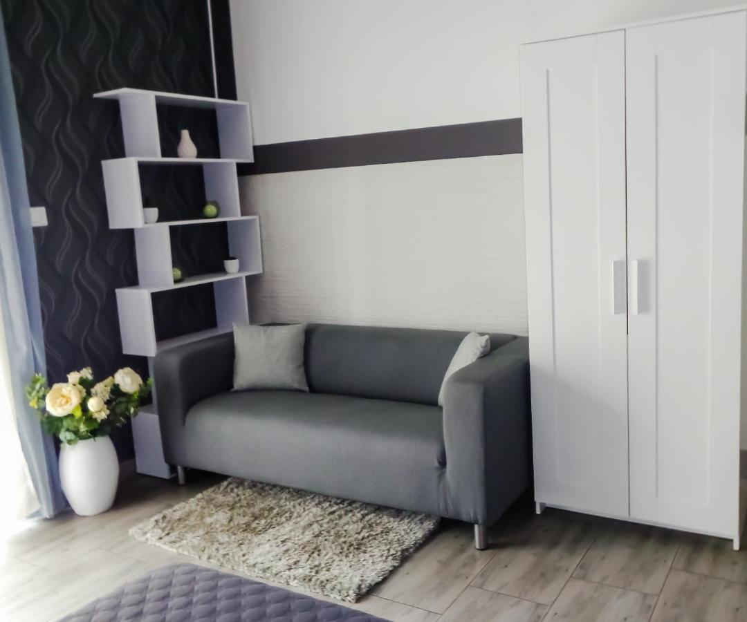 Chloe'S Rooms Cagliari Bagian luar foto