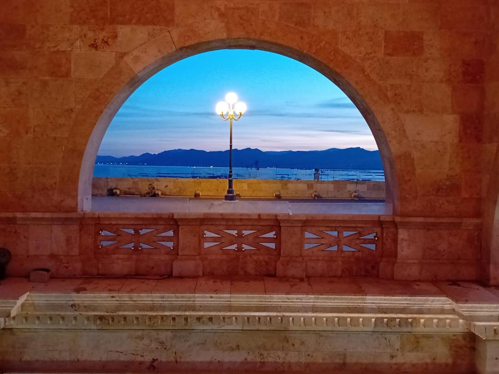 Chloe'S Rooms Cagliari Bagian luar foto